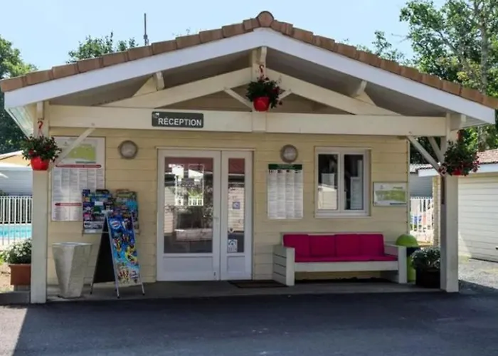 Mobil-home Confortable Avec Terrasse A - Api-1-52-230 Campsite *