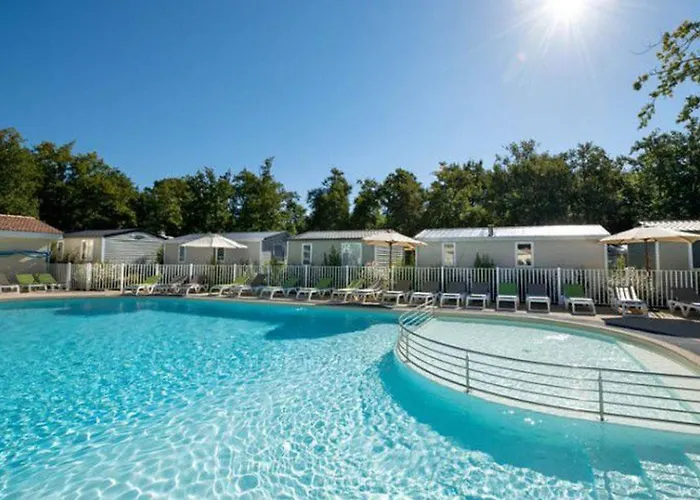 Campsite Mobil-home Confortable Avec Terrasse A - Api-1-52-230 *